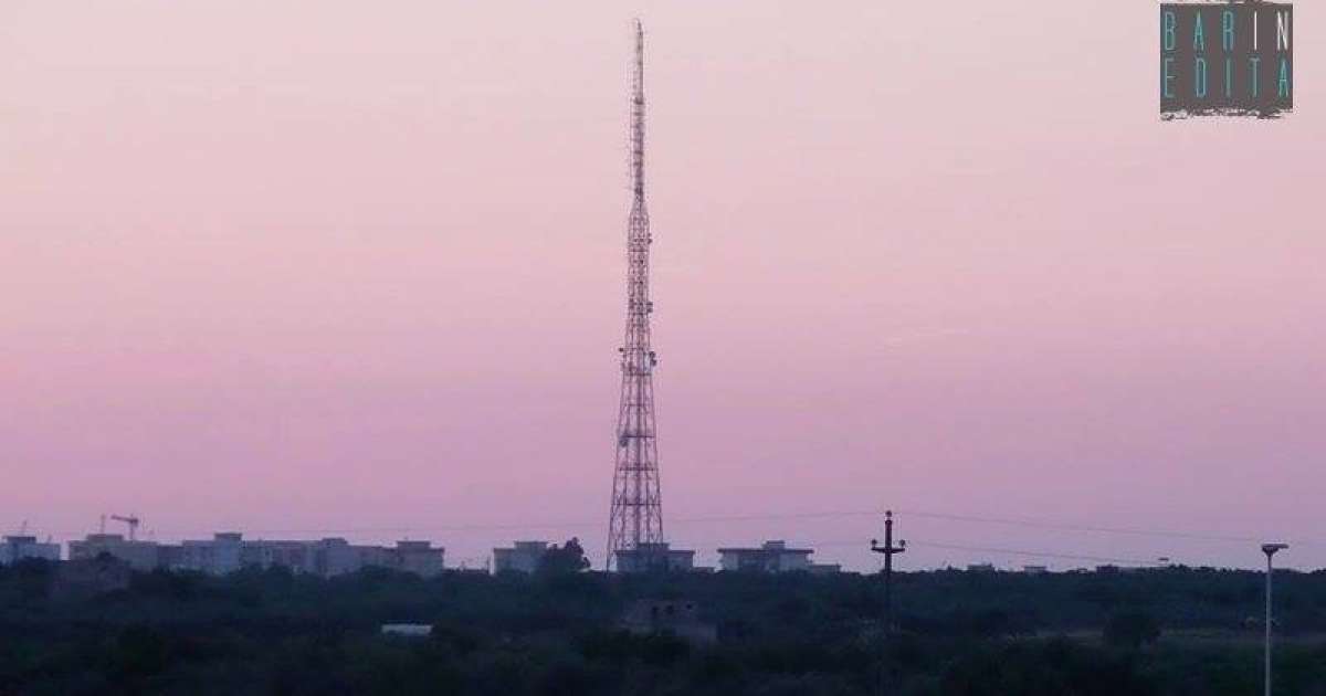 Anche Bari ha la sua Torre Eiffel: � alta 106 metri e domina la citt�